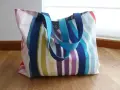 Bolsa de playa a rayas, ideal para aprender como hacer una bolsa de playa.