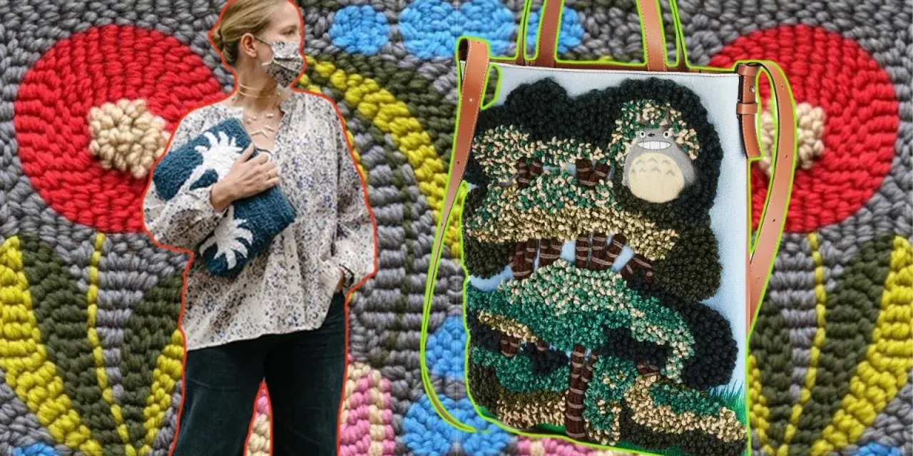 Mujer con bolso y cartera de bordar con punzón, con Totoro en un árbol y fondo de tejido abstracto.