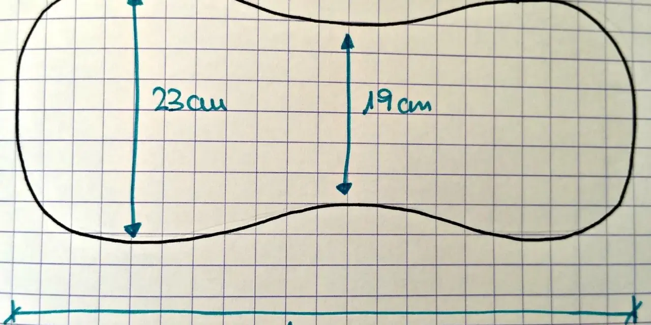 Patrones arrullo bebé medidas: contorno de 54 cm de largo, 23 cm de ancho en los extremos y 19 cm en el centro.