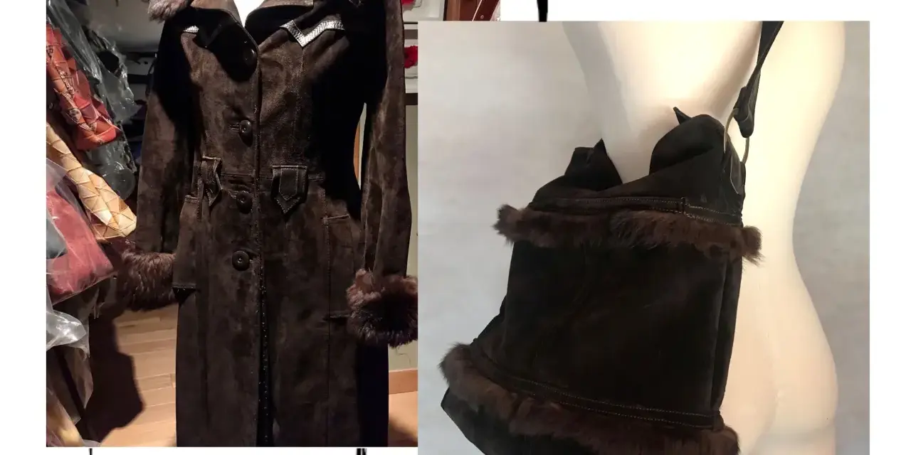Abrigo largo de gamuza marrón con detalles de pelo, ideal para aprender como tunear un abrigo viejo y darle un toque único.