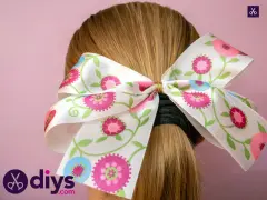 Tutorial: como hacer un lazo doble para el pelo con cinta floral. Un accesorio bonito y fácil de crear.