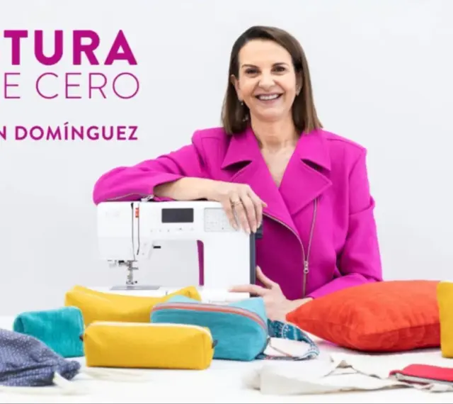 Asun Domínguez te enseña como coser desde cero. Máquina de coser y varios neceseres de tela listos para usar.
